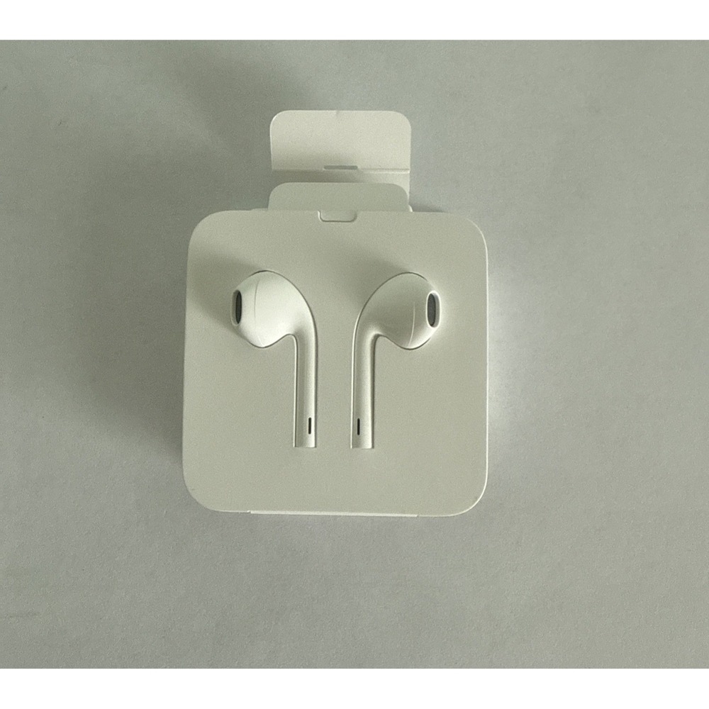 Genuine Apple EarPods with Lightning Connector Wired Headset Headphone MMTN2AM/A